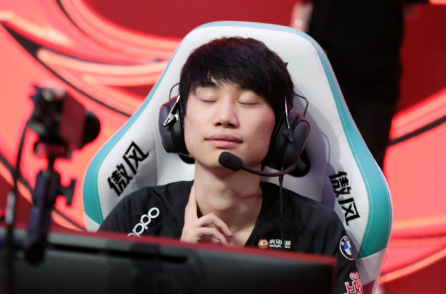 DFM血洗CLG，Doinb单局斩获MVP激烈交锋入围赛，锁定晋级资格