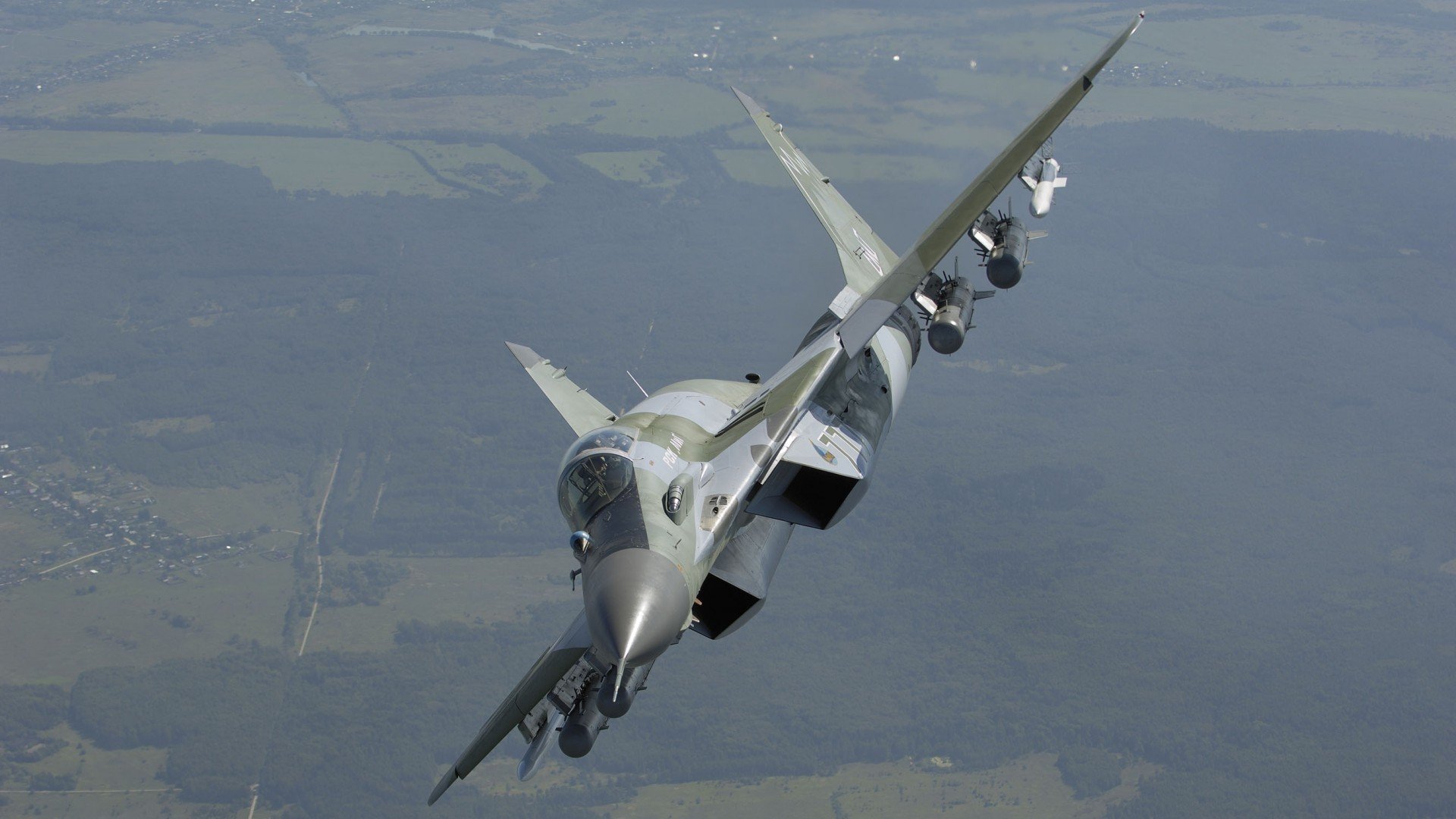 卢卡库一战封神!阿森纳鏖战里昂,赛后评分拉满的启示,从杵桩王到战术支点的完美蜕变