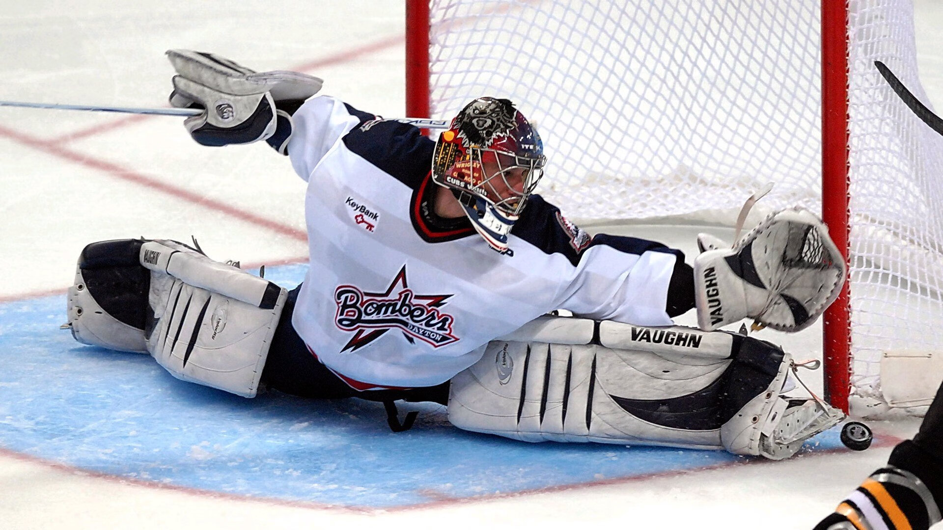 抢七夜，哈利伯顿从传球精灵到大场面死神，一记三分点燃一座城